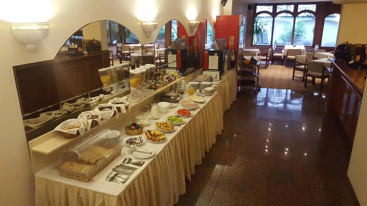 ****  Geneva Hotel Szófia Bulgária